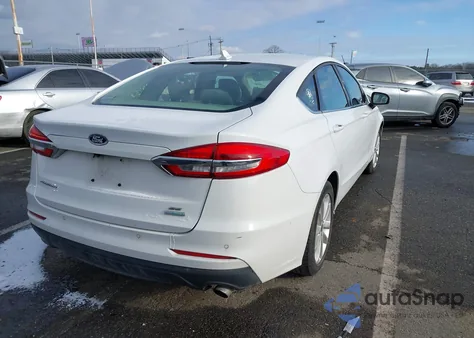2019 Ford Fusion Se z USA, uszkodzony, nr VIN 3FA6P0HDXKR145827